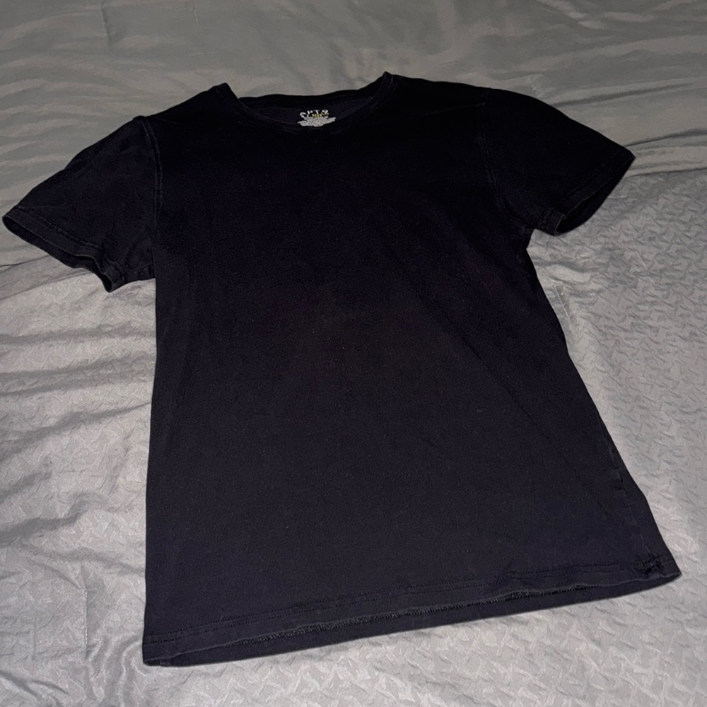I am selling a black T-shirts from APT.9